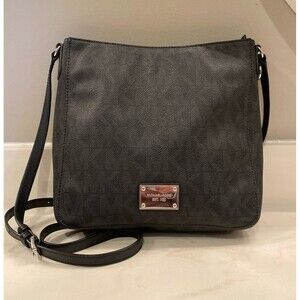 NWOT Rare MICHAEL KORS Signature Large Jet Set Travel Messenger  Crossbody  Bag